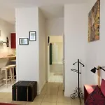 Beau T1 Calme En Centre Parking Terrasse * Tours