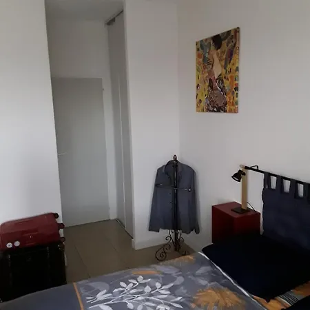 Beau T1 Calme En Centre Parking Terrasse Apartament