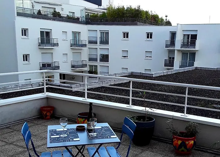 Beau T1 Calme En Centre Parking Terrasse Apartment